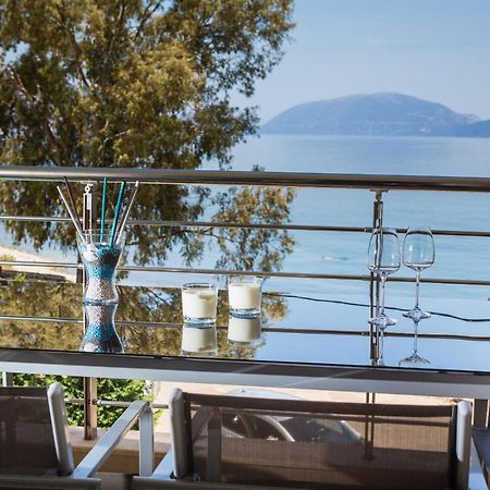 Eucalyptus Suite Sea View 카라보밀로스 외부 사진