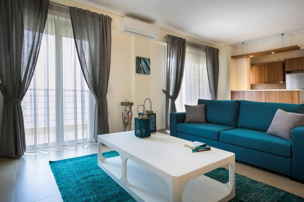 Eucalyptus Suite Sea View 카라보밀로스 외부 사진