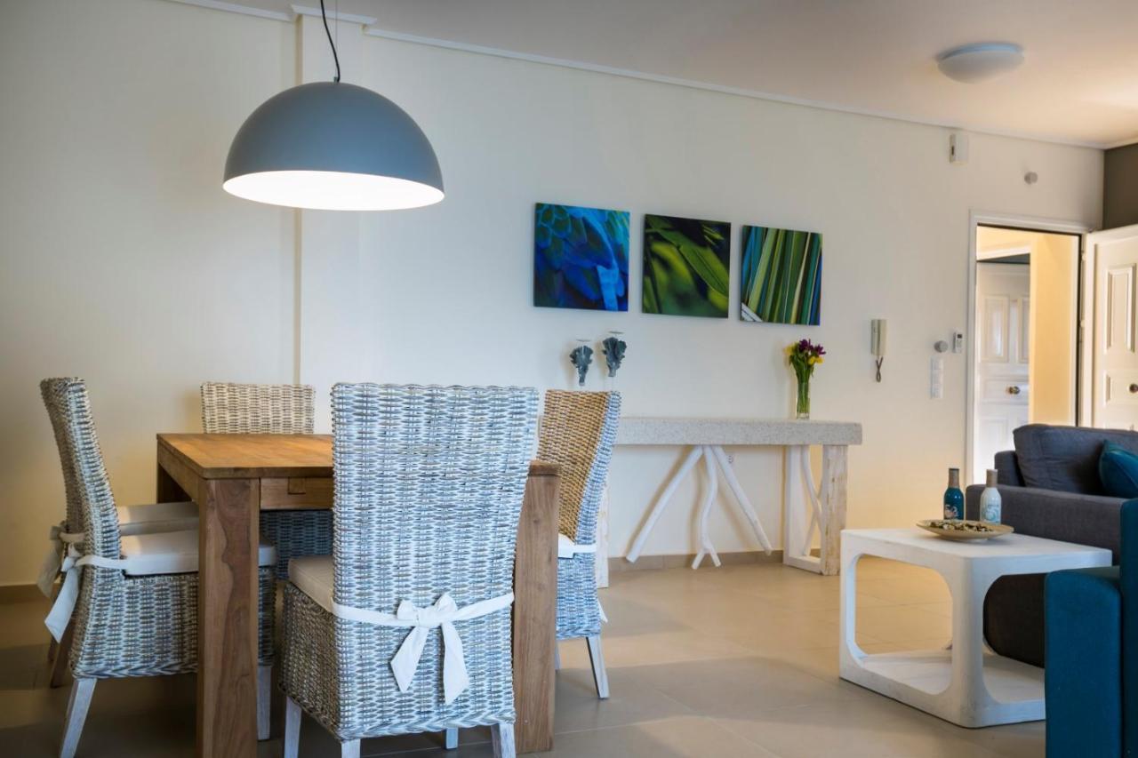 Eucalyptus Suite Sea View 카라보밀로스 외부 사진